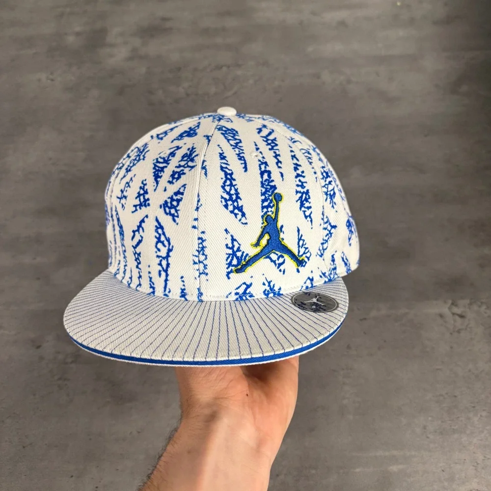 Jordan‎ Fitted Hat Mens 8 White Blue All Over Print Jumpman Laney High School
